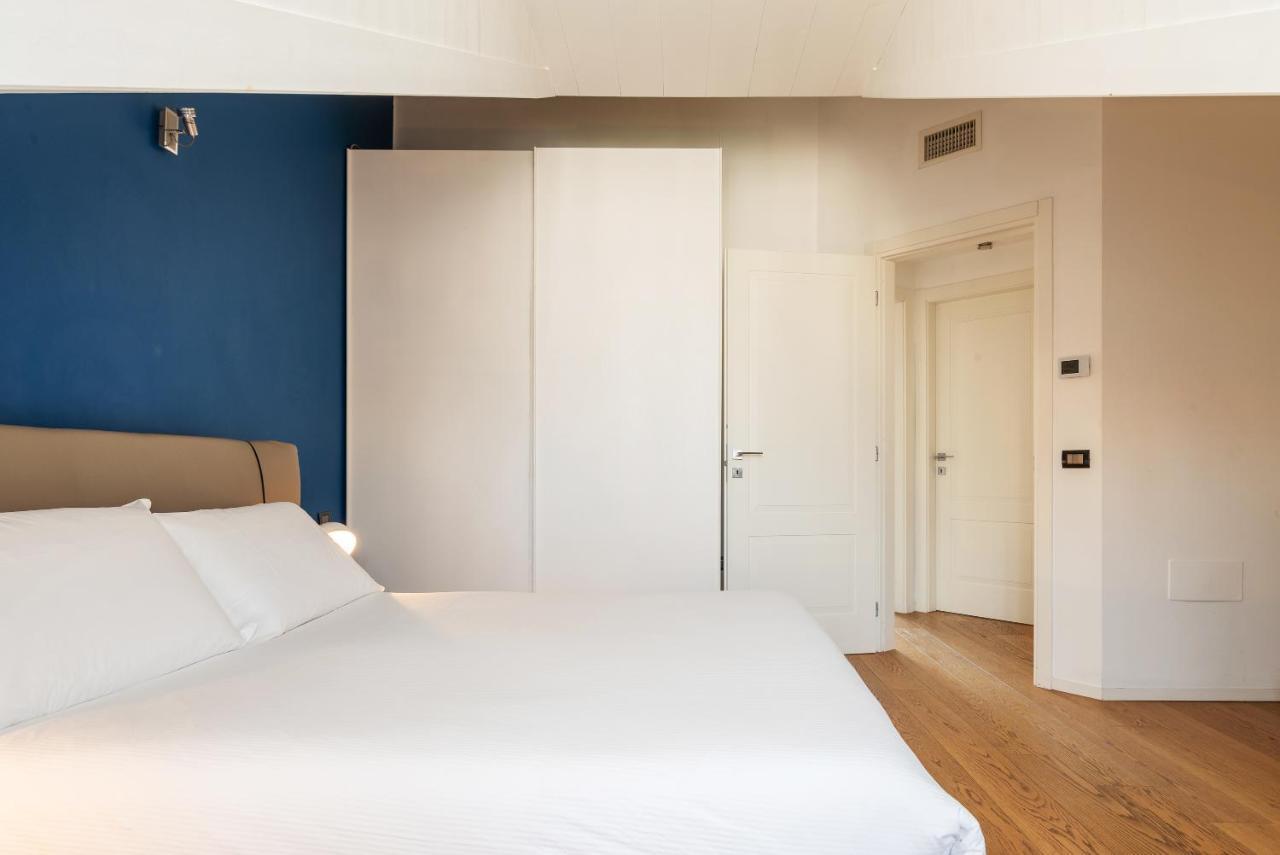 Easyhomes - Brera Luxury Suites Milano Exteriör bild