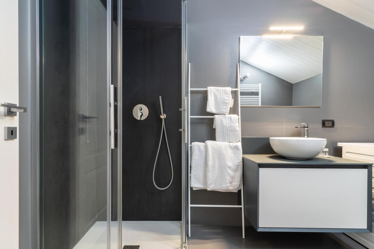 Easyhomes - Brera Luxury Suites Milano Exteriör bild